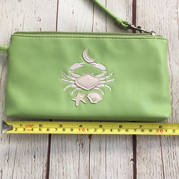 Y2K Lime Green Shells and Crab Wristlet - Picture 8 of 9